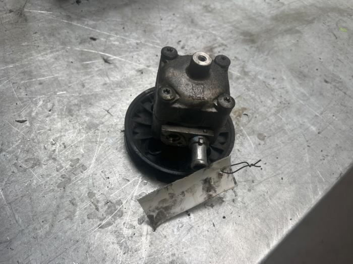 Stuurbekrachtiging Pomp van een Volvo V70, Gebruikt, -, -, Ophalen of Verzenden
