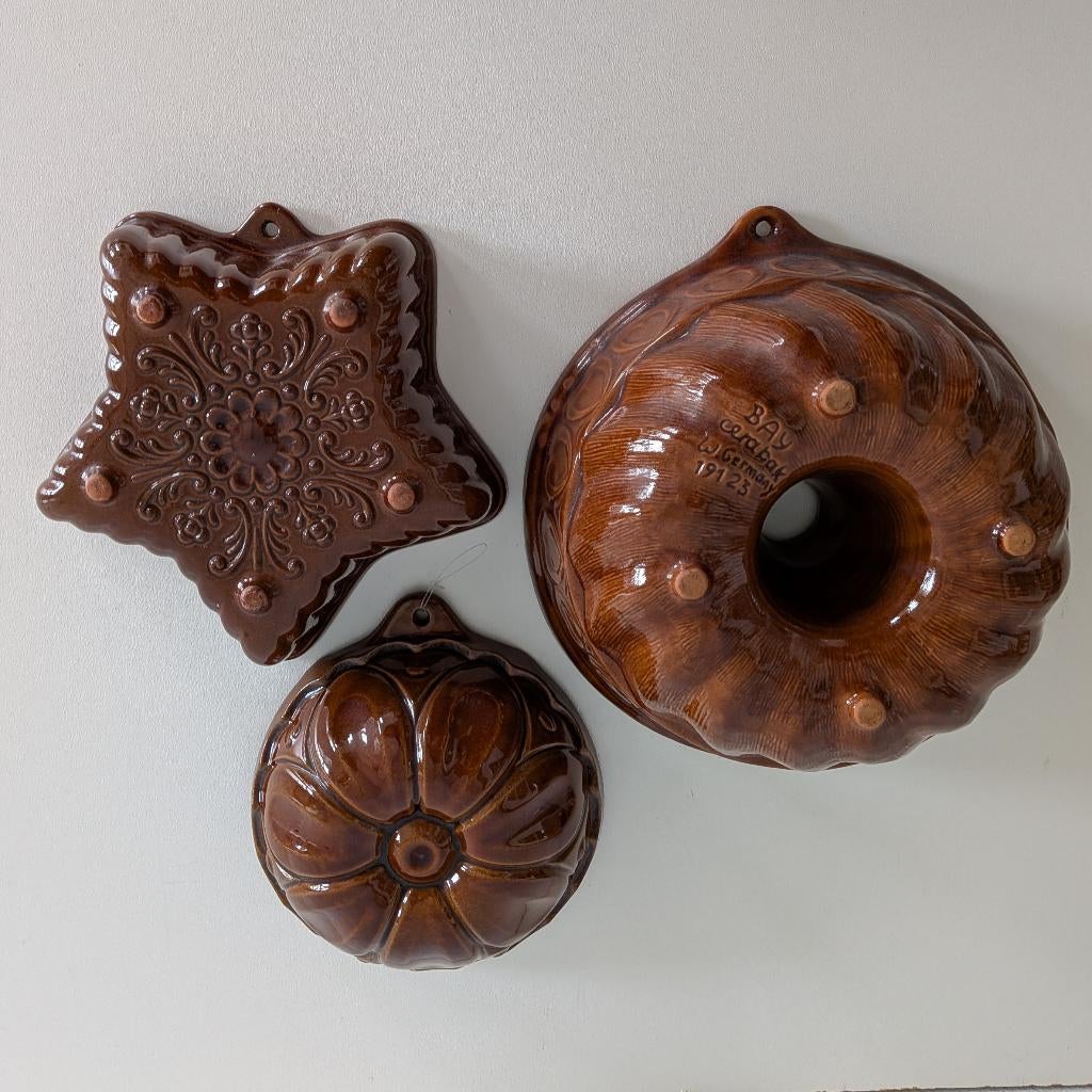 3 x vintage bruine puddingvorm / tulband bakvorm W-Germany, Keramiek, Overige typen, Ophalen of Verzenden, Zo goed als nieuw