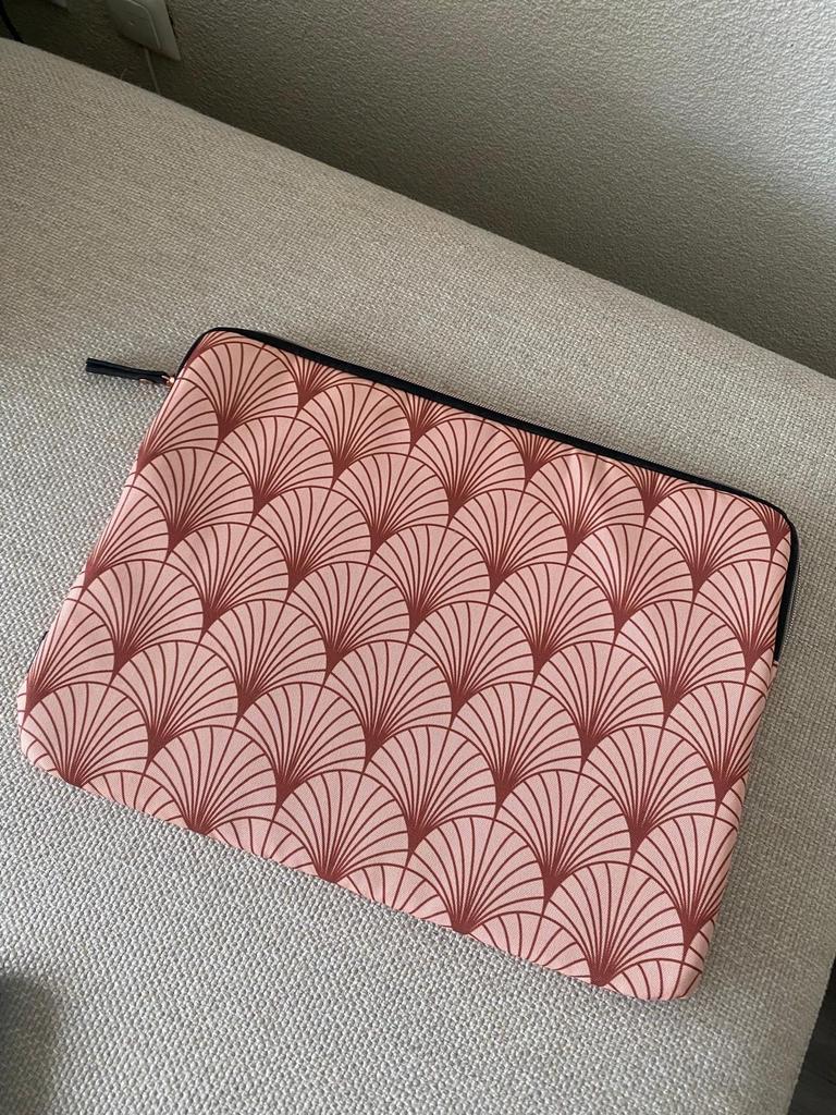 Roze Laptophoes 15 inch - Zo Goed Als Nieuw, Ophalen of Verzenden, 15 inch, Zo goed als nieuw