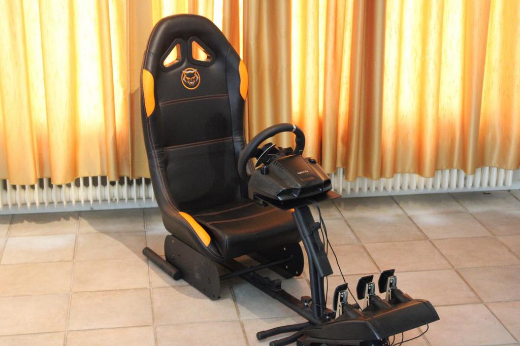 Dikke Racing SET Playseat + Logitech G920 *Nieuwstaat*, Spelcomputers en Games, Spelcomputers | Xbox | Accessoires, Zo goed als nieuw