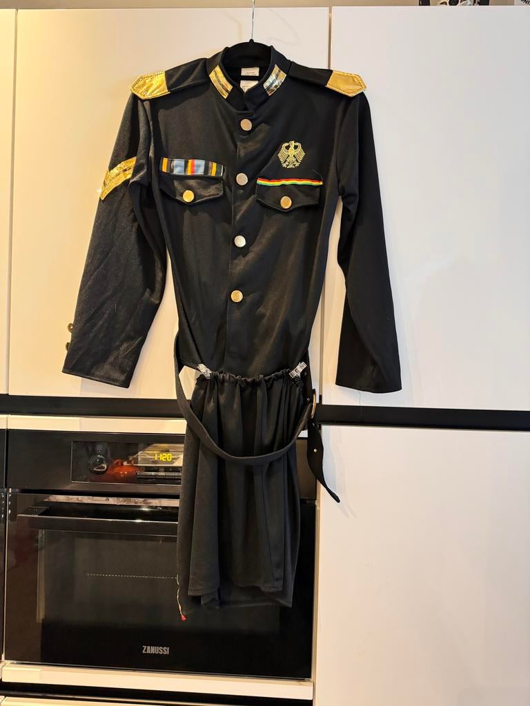 Carnavalskleding - Alles in één!, Ophalen of Verzenden, Gebruikt, 122 t/m 128, Jongen of Meisje