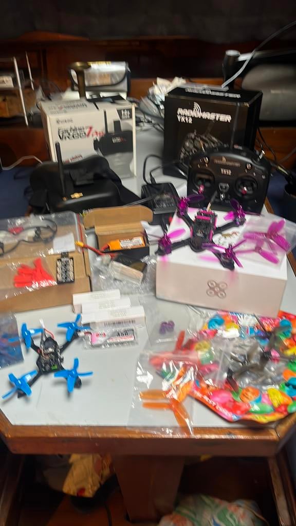 Splinter nieuwe Starters Fpv set 2 drone”s  kompleet, Hobby en Vrije tijd, Modelbouw | Radiografisch | Helikopters en Quadcopters