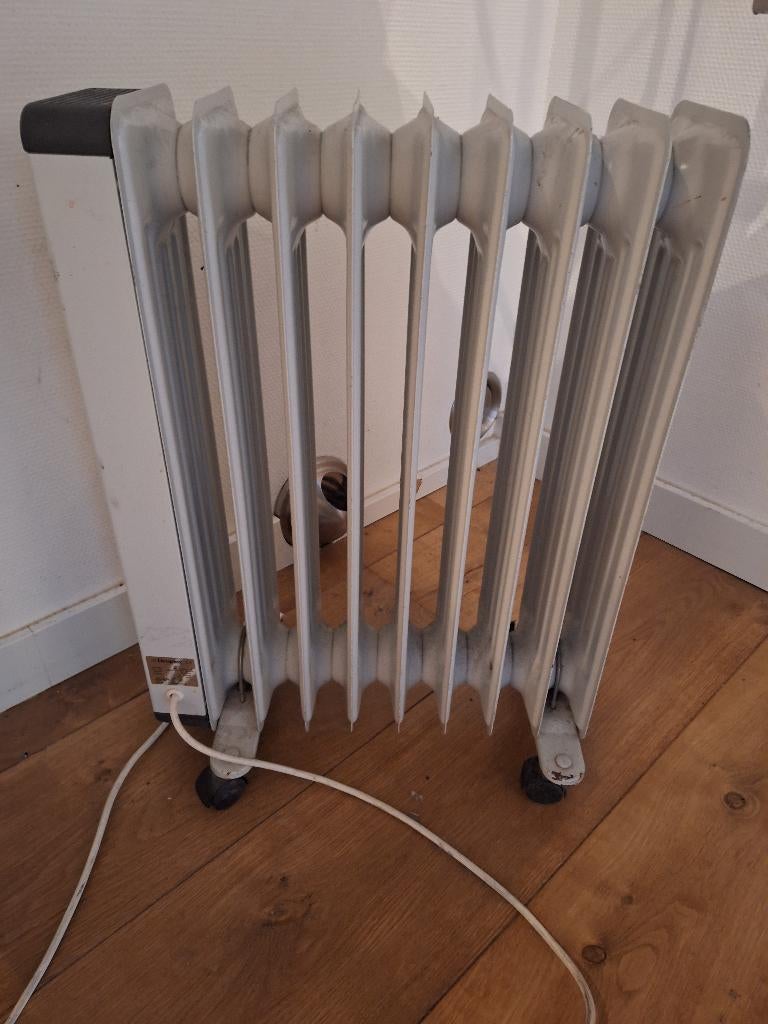 Elektrische kachel met olie gevuld, Huis en Inrichting, Kachels, Gebruikt, Overige soorten, Elektrisch, Ophalen of Verzenden