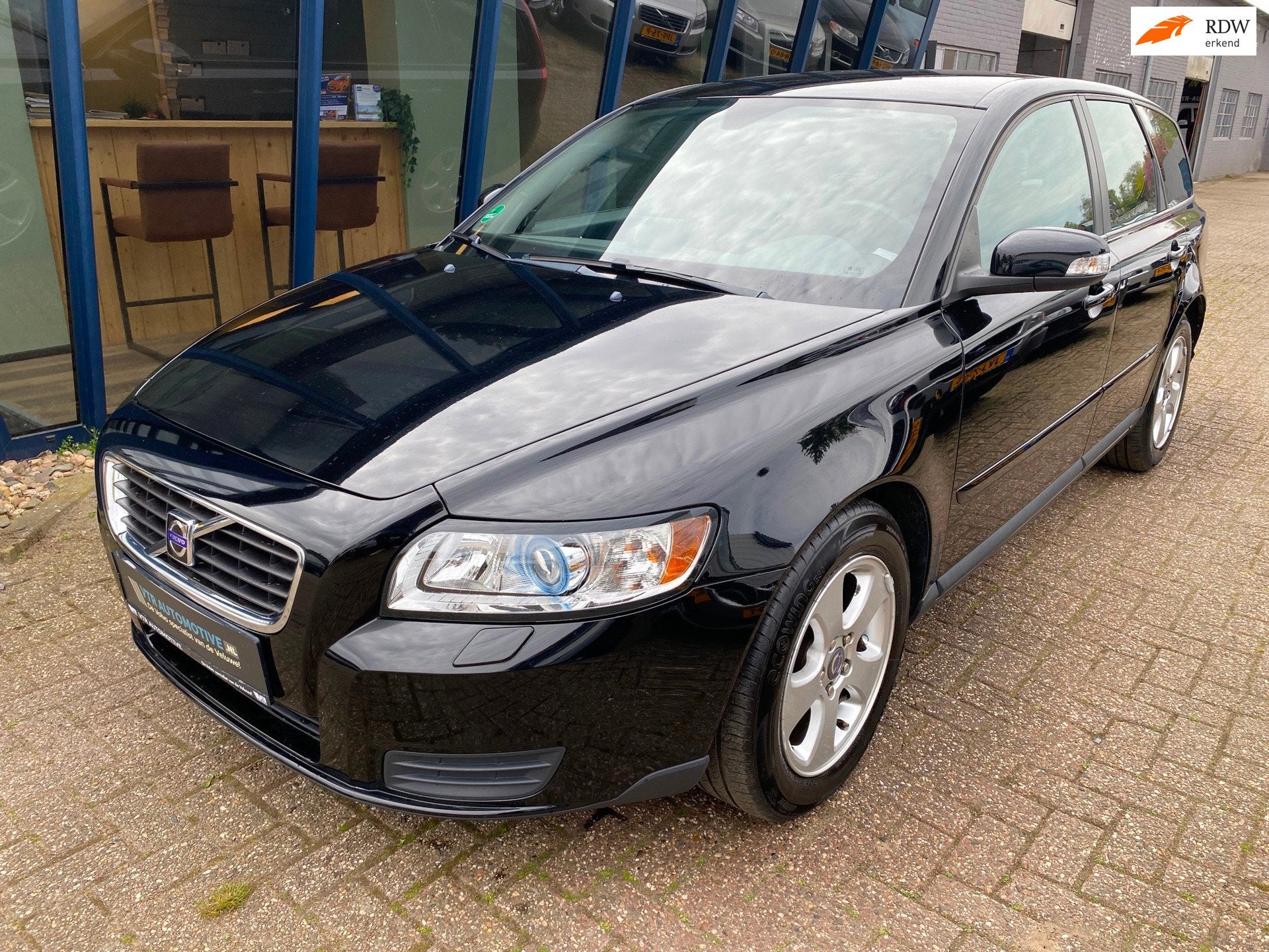 Volvo V50 1.8 Edition I NAVI / XENON / PDC, Voorwielaandrijving, Gebruikt, Zwart, 4 cilinders