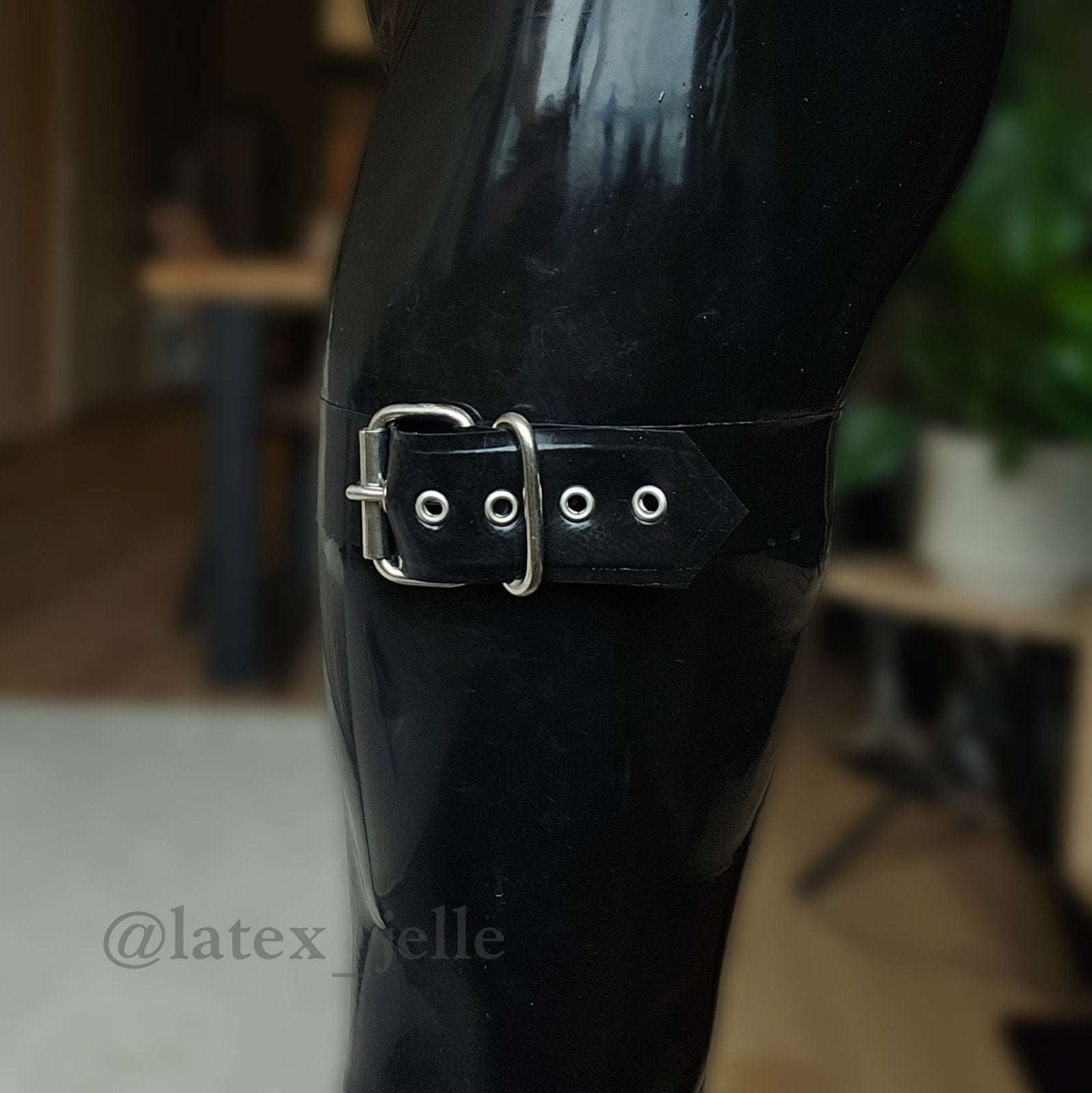 Latex thigh straps NIEUW, Kleding | Dames, Overige Dameskleding, Nieuw, Verzenden