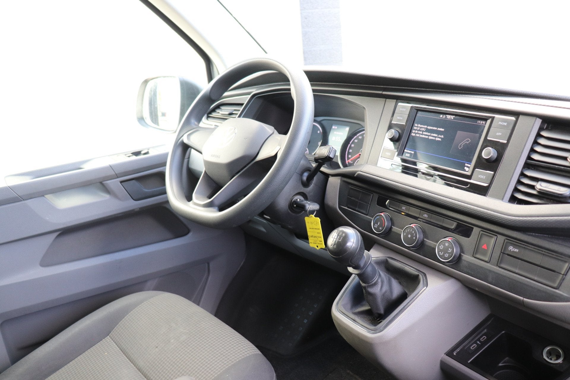 Volkswagen Transporter 2.0 TDI EURO 6 - Airco - Cruise - Car, Voorwielaandrijving, Stof, Gebruikt, Volkswagen