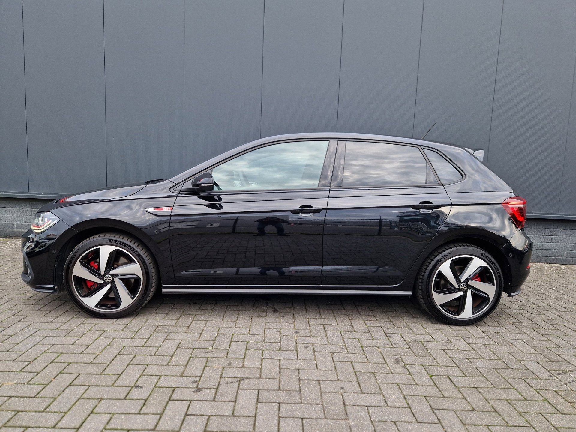 Volkswagen Polo 2.0 TSI GTI DSG /IQ Drive /IQ Light /Drivers, Auto's, Volkswagen, 12 maanden, Zwart, Zwart, Bedrijf