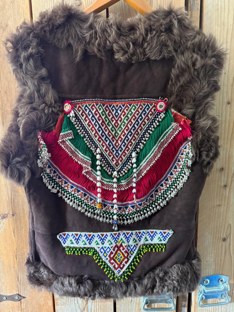 Unieke handgemaakte vintage waistcoat met kralenwerk, Kleding | Dames, Verzenden, Zo goed als nieuw