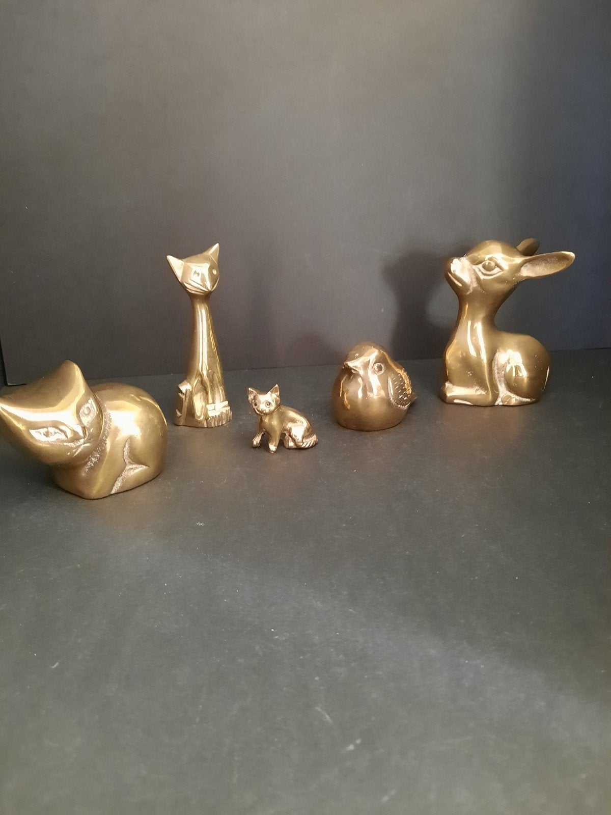 Set van 4 messing dierenbeeldjes: katten en een hert, Ophalen of Verzenden, Koper