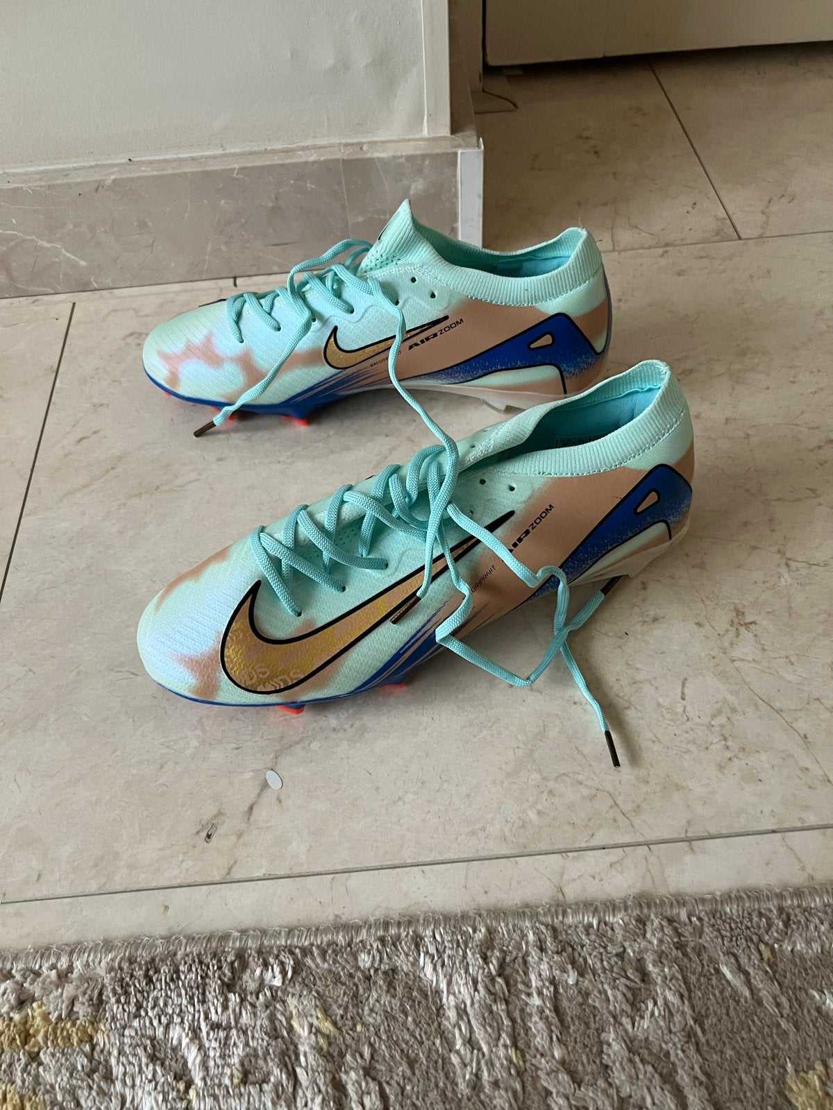 Nieuwe Nike Voetbalschoenen Maat 41 - Nooit Gedragen, Ophalen of Verzenden, Nieuw, Schoenen