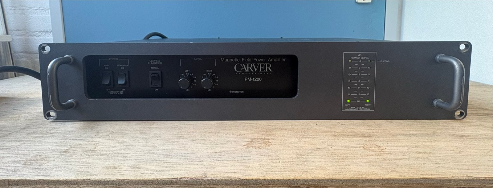 CARVER PM1200 Magnetic Field Power Amplifier, Ophalen of Verzenden, Gebruikt, 1000 watt of meer, Overige typen