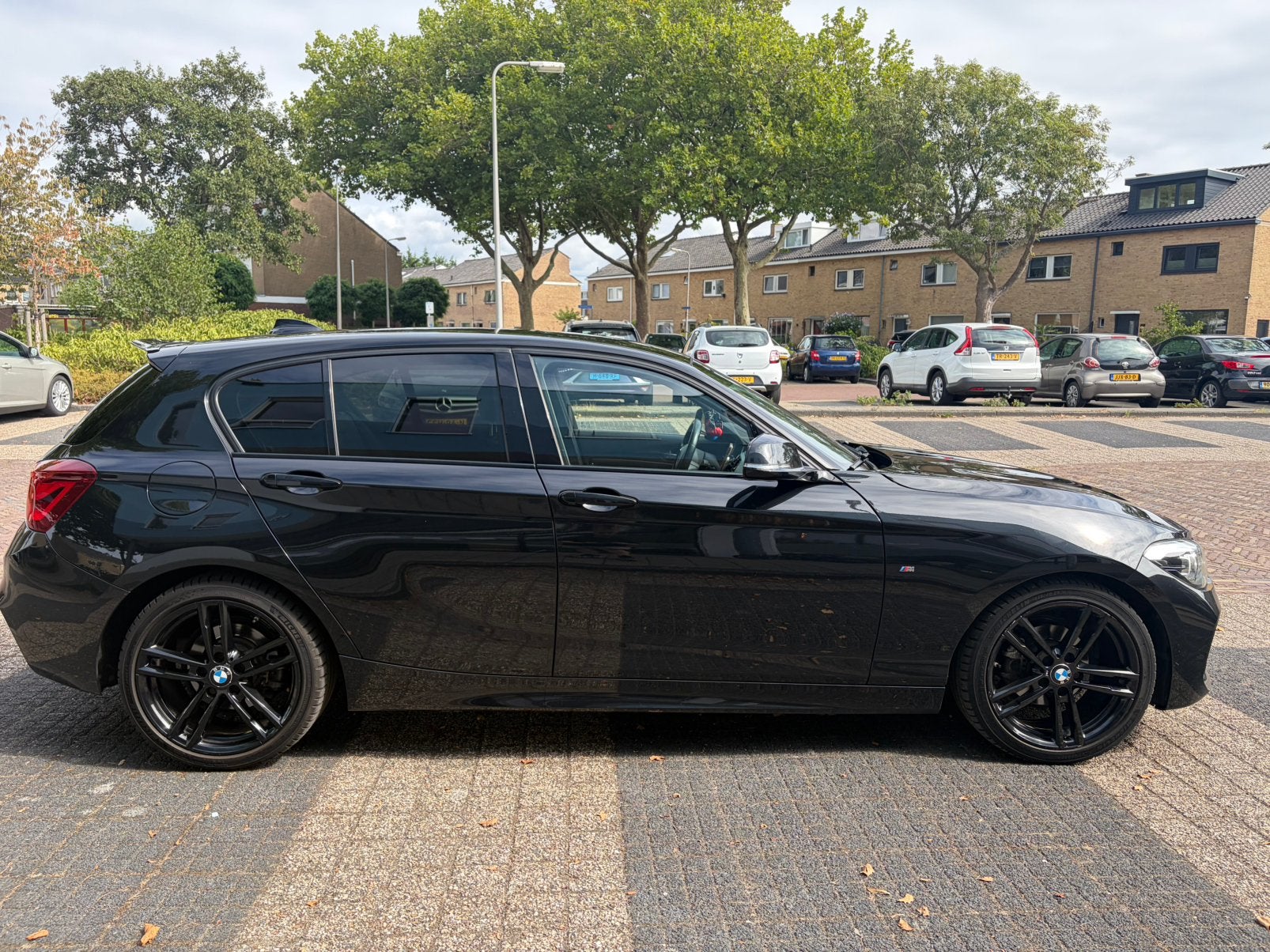 BMW 118i M Sport High Executive 2018 13.750vaste prijs, Zwart, Leder, 650 kg, Particulier
