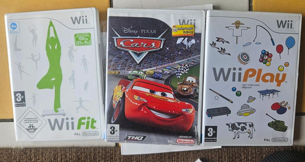 Wii toebehoren: games, stuur, pistool, Balance Board, Ophalen of Verzenden, Gebruikt, Zonder controller, Met stuurtje