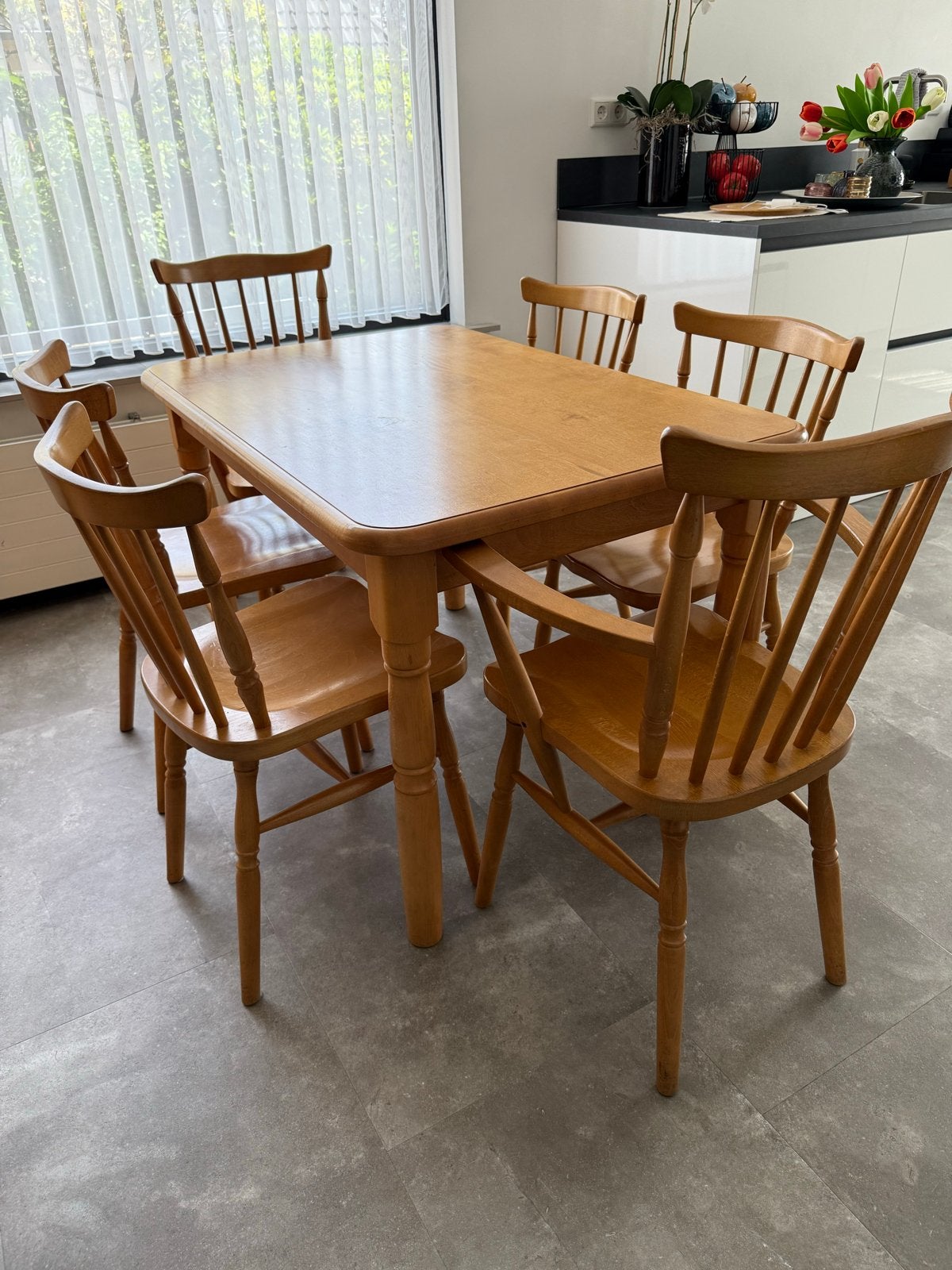 Licht eiken keukentafel met 6 stoelen (2 met armleuningen), Huis en Inrichting, Tafels | Eettafels, Ophalen, Gebruikt, Vijf personen of meer