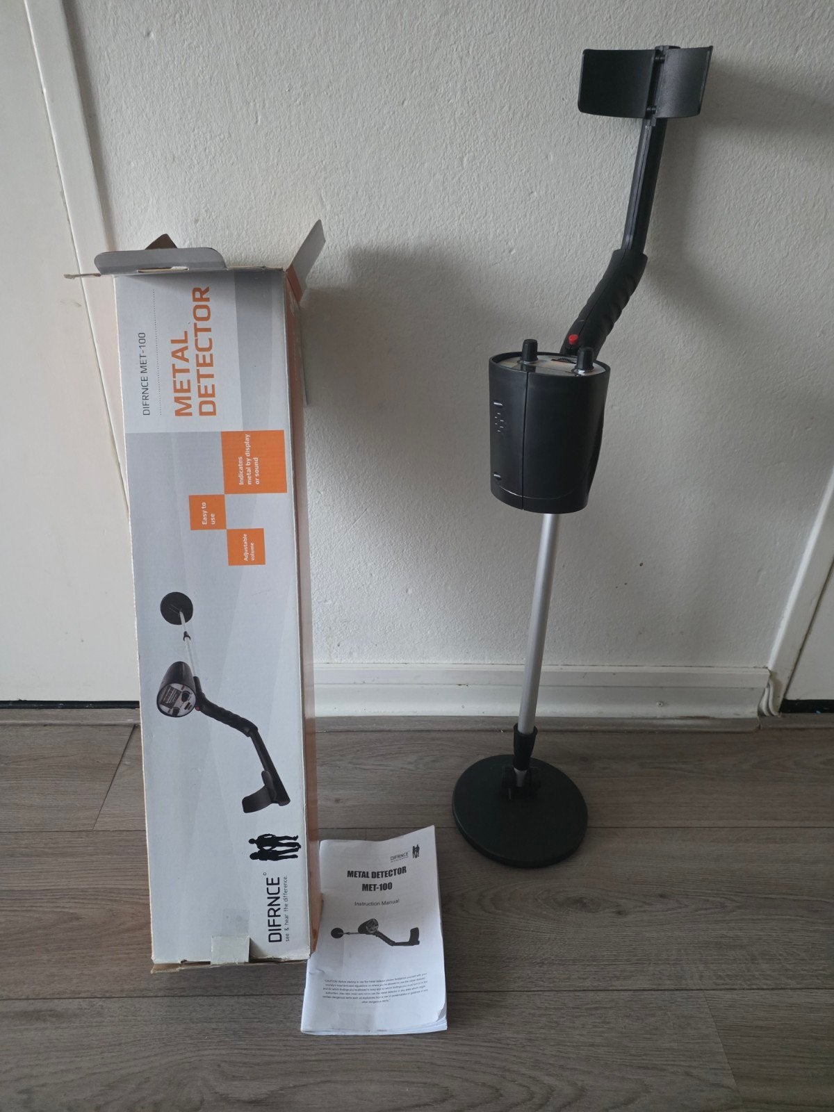 Foto 2 van DIFRNCE MET-100 Metaaldetector - Zo goed als nieuw