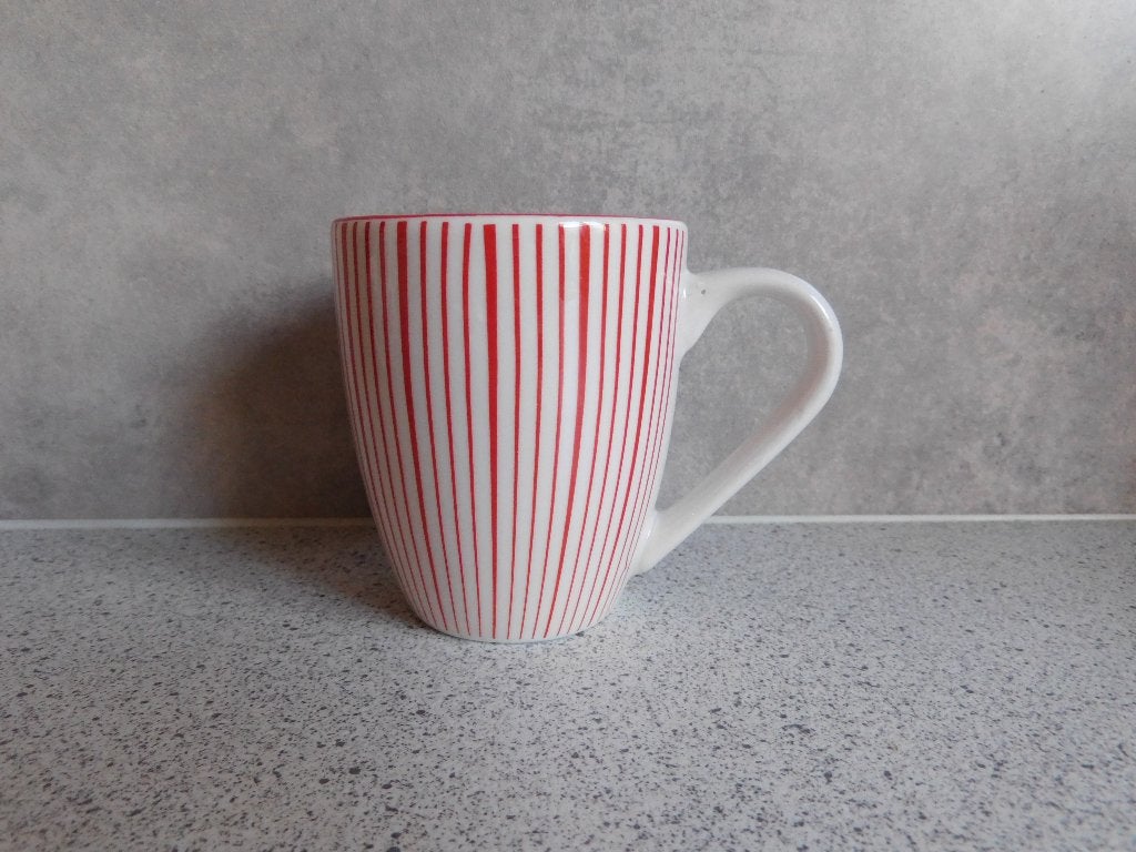 Senseo Mok Streep Rood Loft, Huis en Inrichting, Keuken | Servies, Overige merken, Zo goed als nieuw, Overige stijlen, Porselein