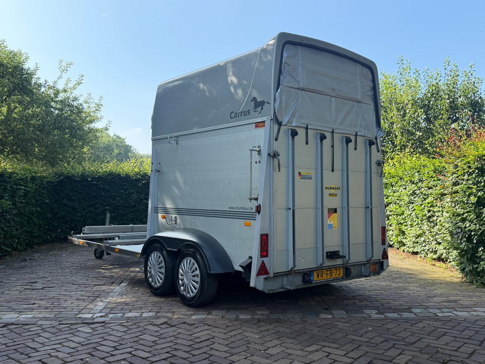 Mooie vol aluminium 2 paards Humbaur mentrailer, Dieren en Toebehoren, Ophalen, Aluminium, Zo goed als nieuw, 2-paards trailer
