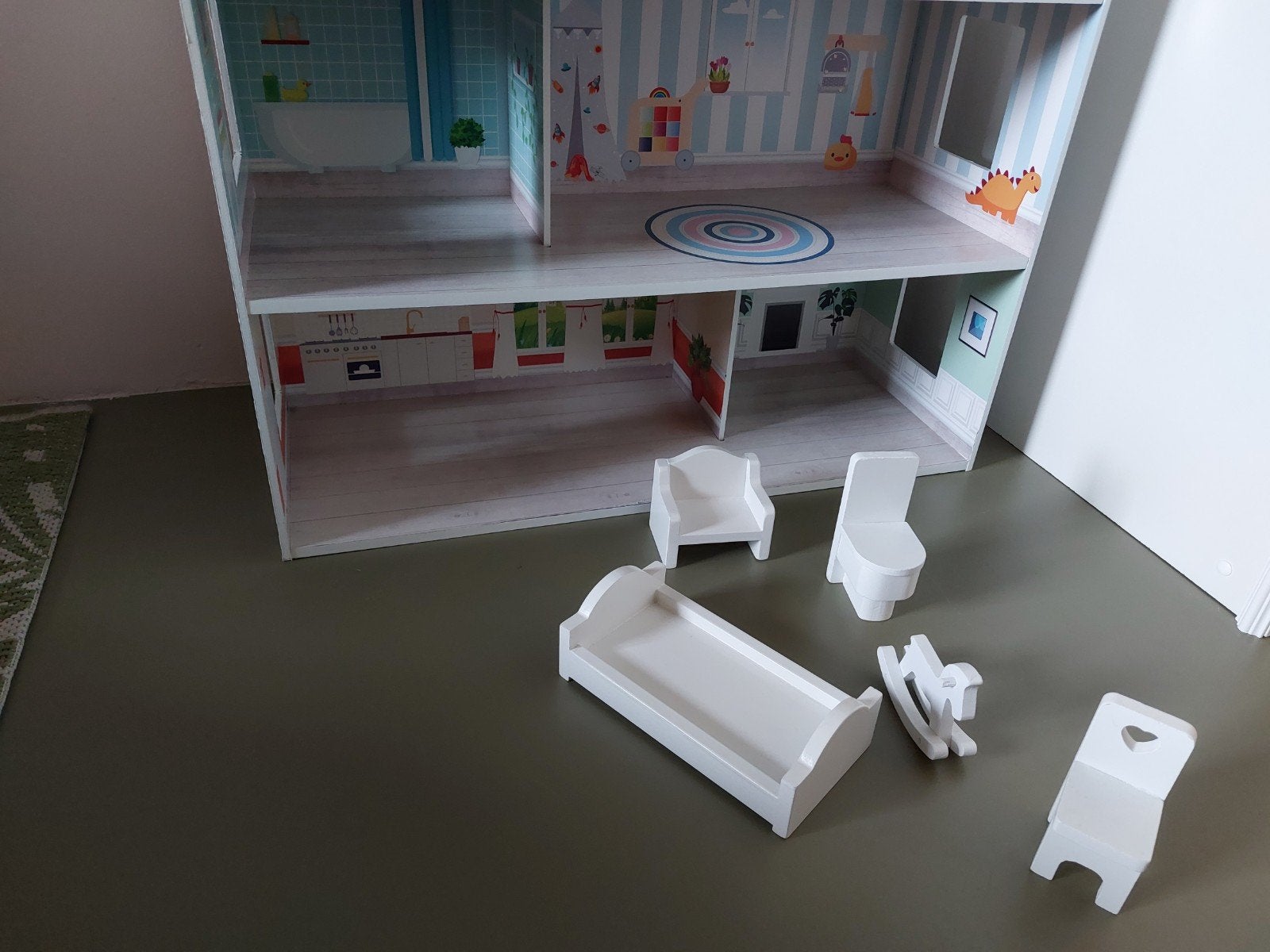 Houten poppenhuis met meubeltjes, Ophalen, Zo goed als nieuw, Poppenhuis
