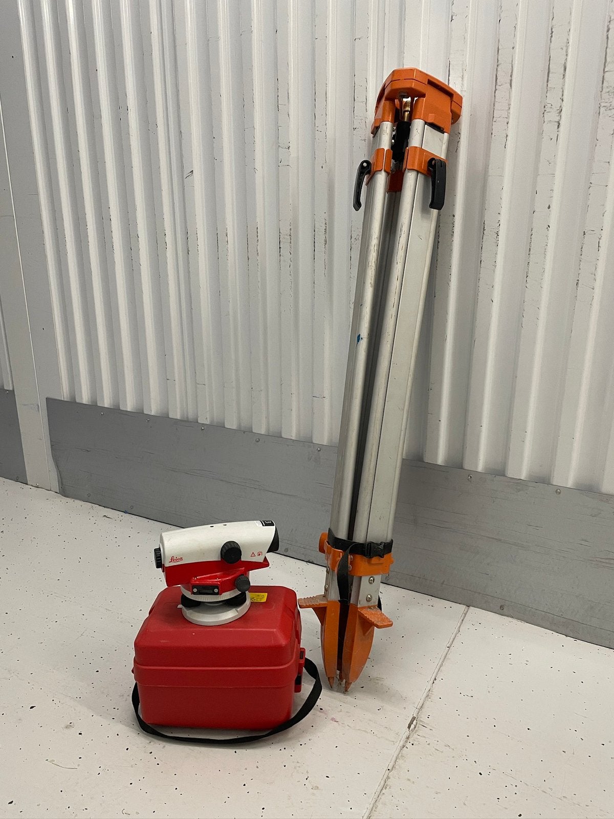 Leica waterpastoestel, Ophalen, Zo goed als nieuw