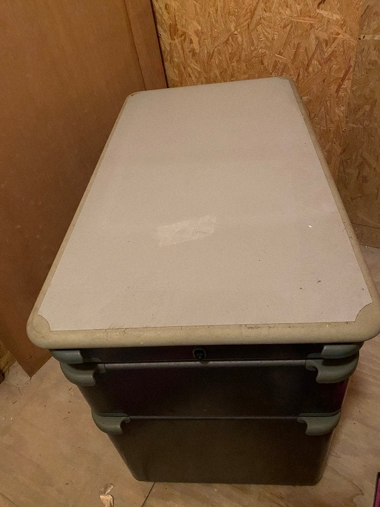 Gratis metalen zware ladekast, Ophalen, Minder dan 50 cm, Gebruikt, 75 cm of meer