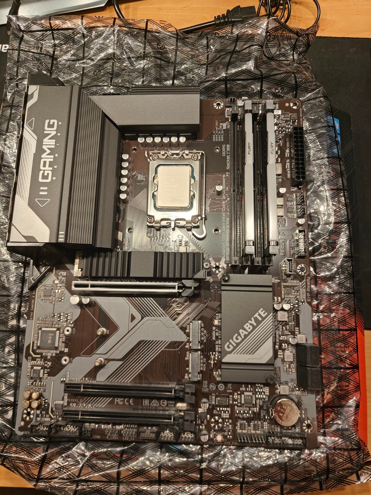 LGA 1700 Upgrade kit | i5-14600K | 32 GB DDR5 | GiByte B760, Ophalen, LGA 1700, Gebruikt, ATX