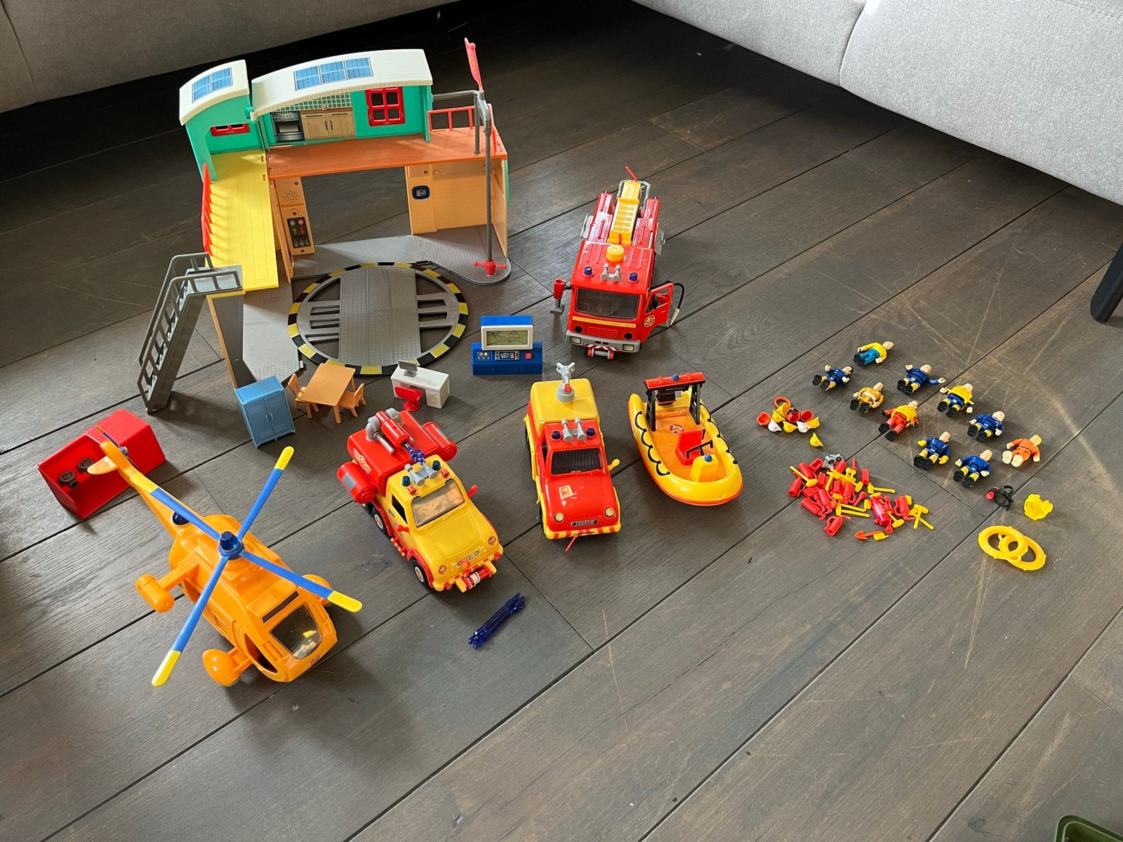 Brandweerman Sam speelset met kazerne en voertuigen, Kinderen en Baby's, Ophalen, Gebruikt