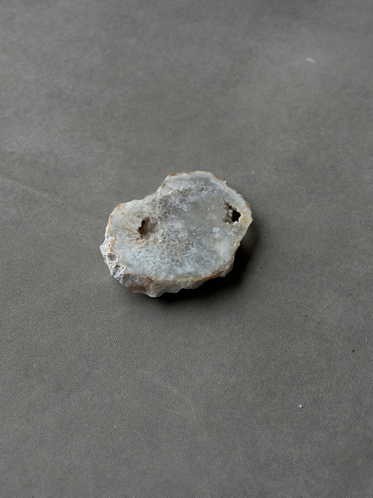 Agaat steen plat om als decoratie neer te leggen, Verzamelen, Ophalen of Verzenden, Mineraal