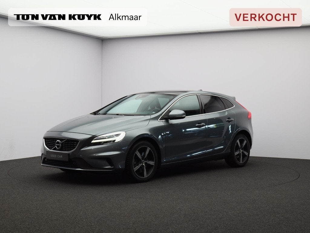 Volvo V40 T3 152PK Polar+ Sport / Trekhaak / Panoramisch Dak, Auto's, Volvo, Bedrijf, V40, ABS, Achteruitrijcamera, Airbags, Airconditioning