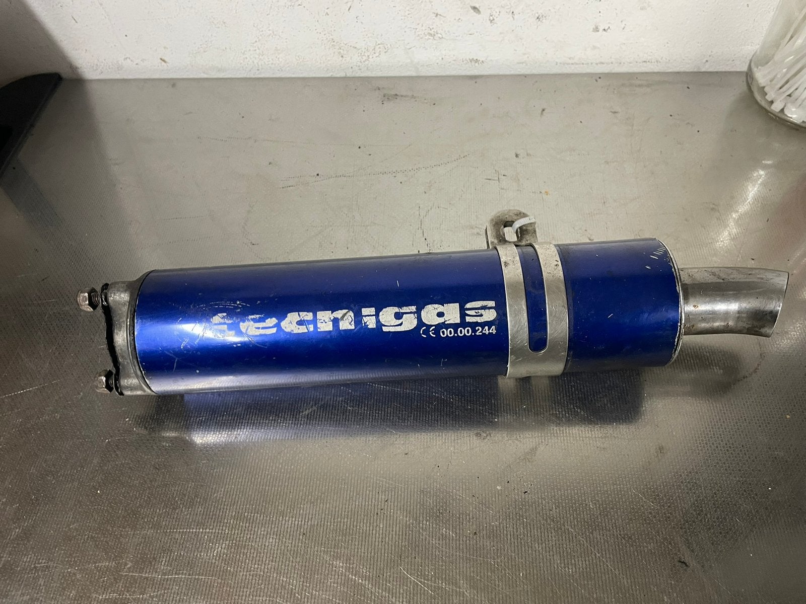 tecnigas uitlaat demper, Ophalen