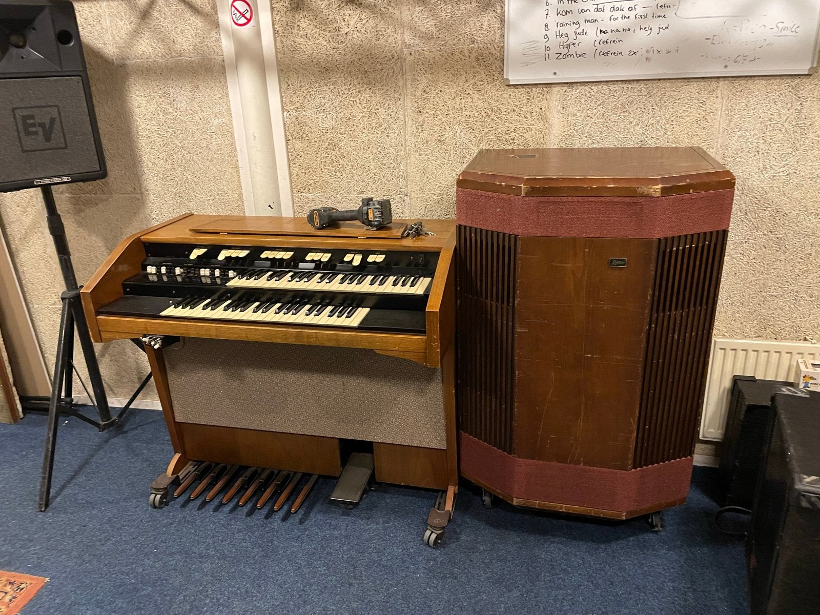 Vintage Hammondorgel met Leslie speaker, Muziek en Instrumenten, Ophalen, Gebruikt, 2 klavieren, Hammondorgel