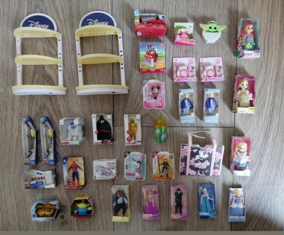 Disney Mini Brands Collectie met kasten, Ophalen of Verzenden, Zo goed als nieuw