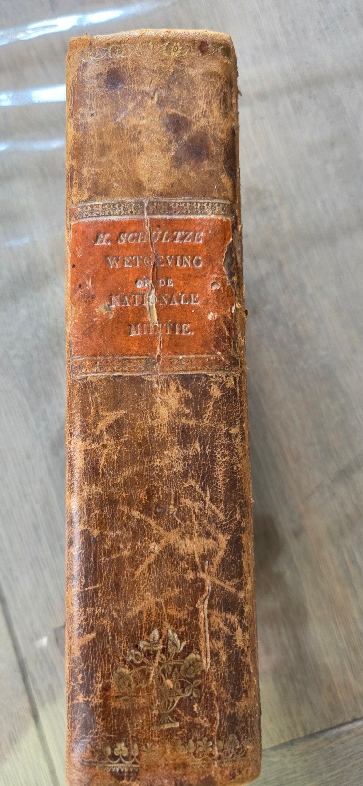 Handboek Nationale Militie door H. Schultze Friesland, Antiek en Kunst, Antiek | Boeken en Bijbels, Ophalen of Verzenden