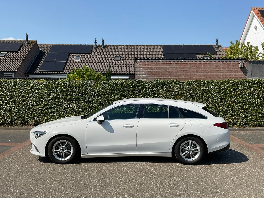 Mercedes-Benz CLA 180 136pk 7G-DCT 2019 Wit, Auto's, 136 pk, 4 cilinders, Leder en Stof, Wit