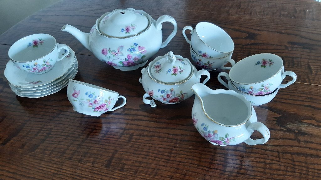 Theeservies met bloemen uit Czechoslovakia, Antiek en Kunst, Antiek | Servies los, Ophalen of Verzenden