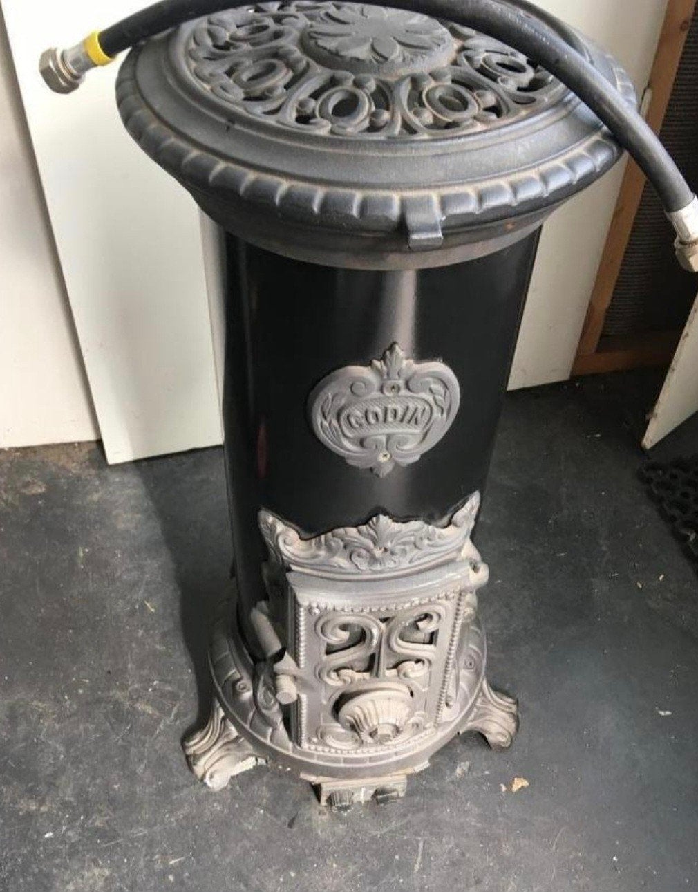 Petit Godin Rond 3430 g a s kachel - Zwart/Grijs - 5 kW, Gas, Ophalen of Verzenden, Zo goed als nieuw, Vrijstaand