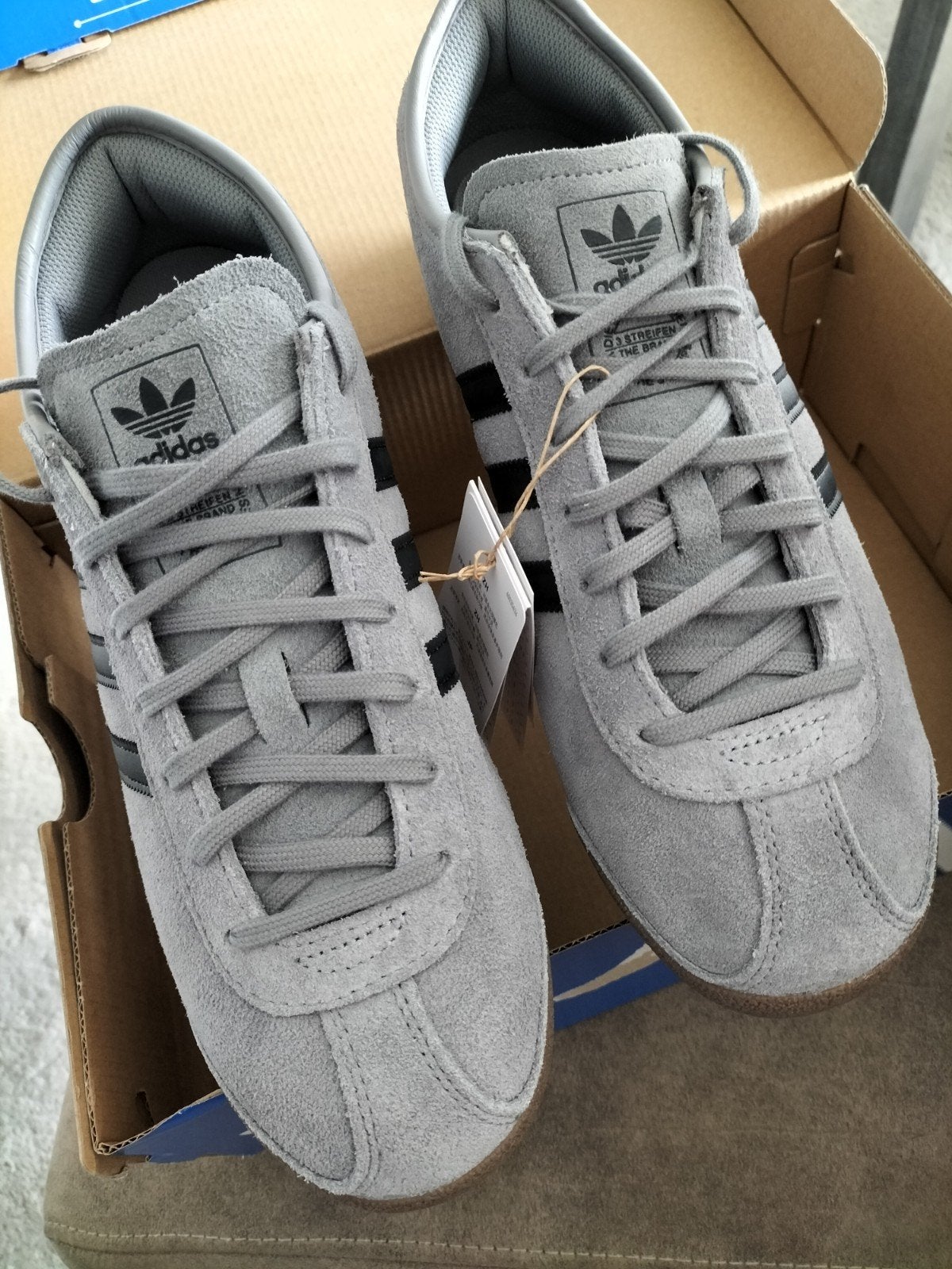 Adidas maat 45, Kleding | Heren, Overige kleuren, Nieuw, Ophalen of Verzenden, Sneakers of Gympen