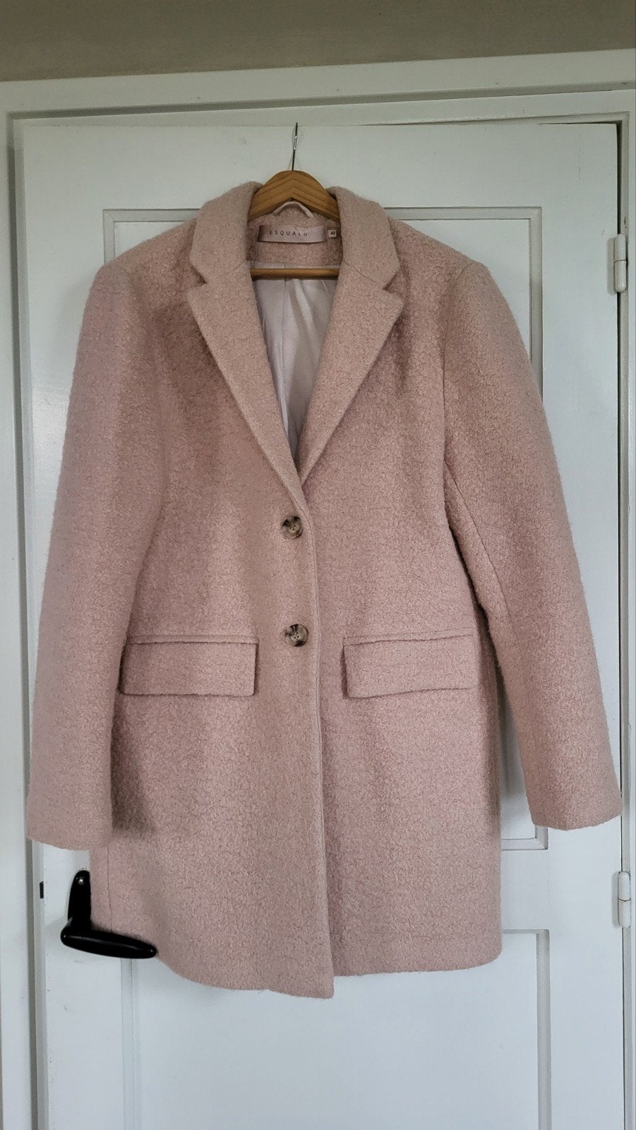 Wollen jas ESQUALO. Poederroze. Maat 42. 40% wol. Chique jas, Kleding | Dames, Maat 42/44 (L), Esqualo, Ophalen of Verzenden, Zo goed als nieuw