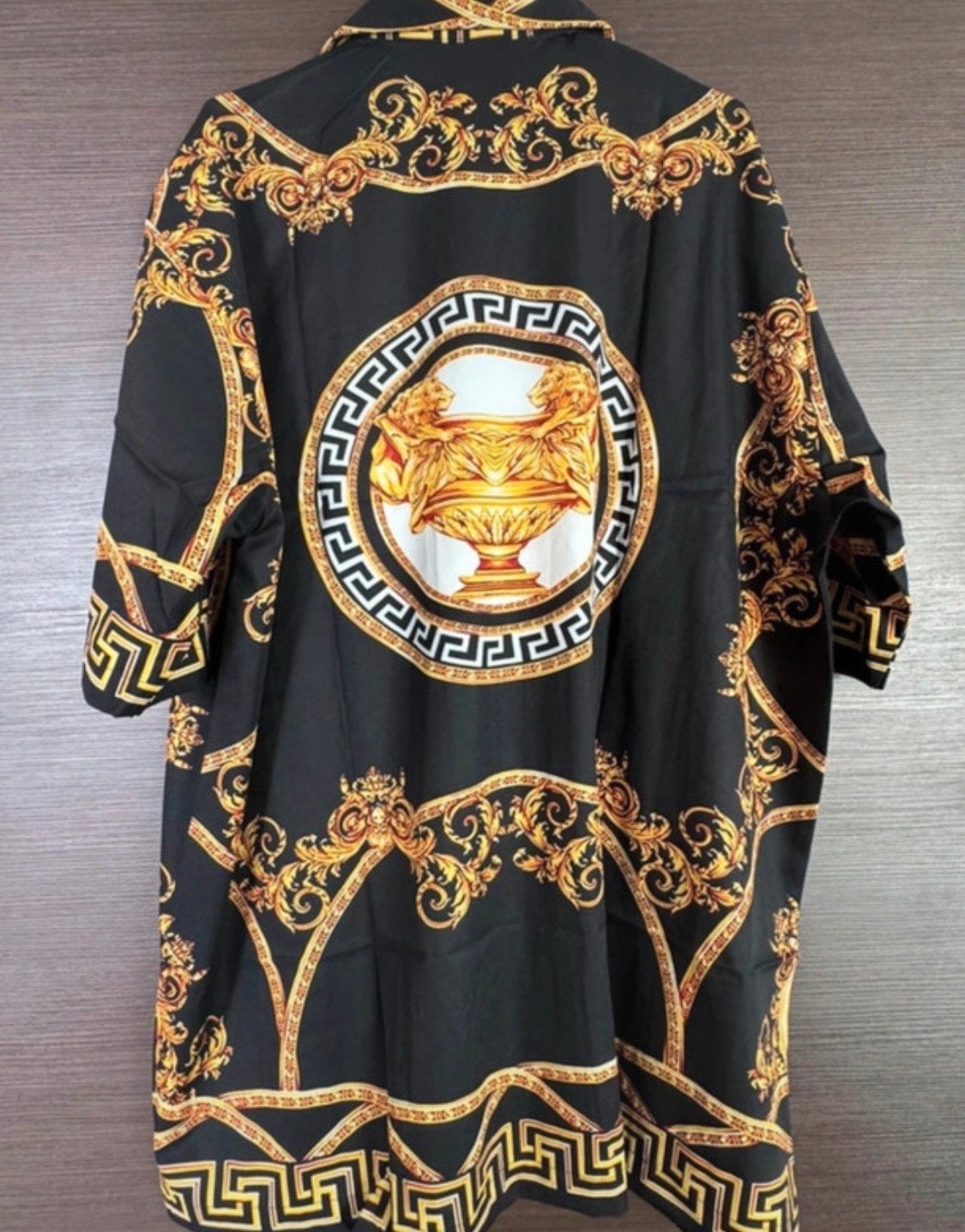 Barok print shirt in zwart met goud kleur, Ophalen of Verzenden, Nieuw, Overige maten, Zwart