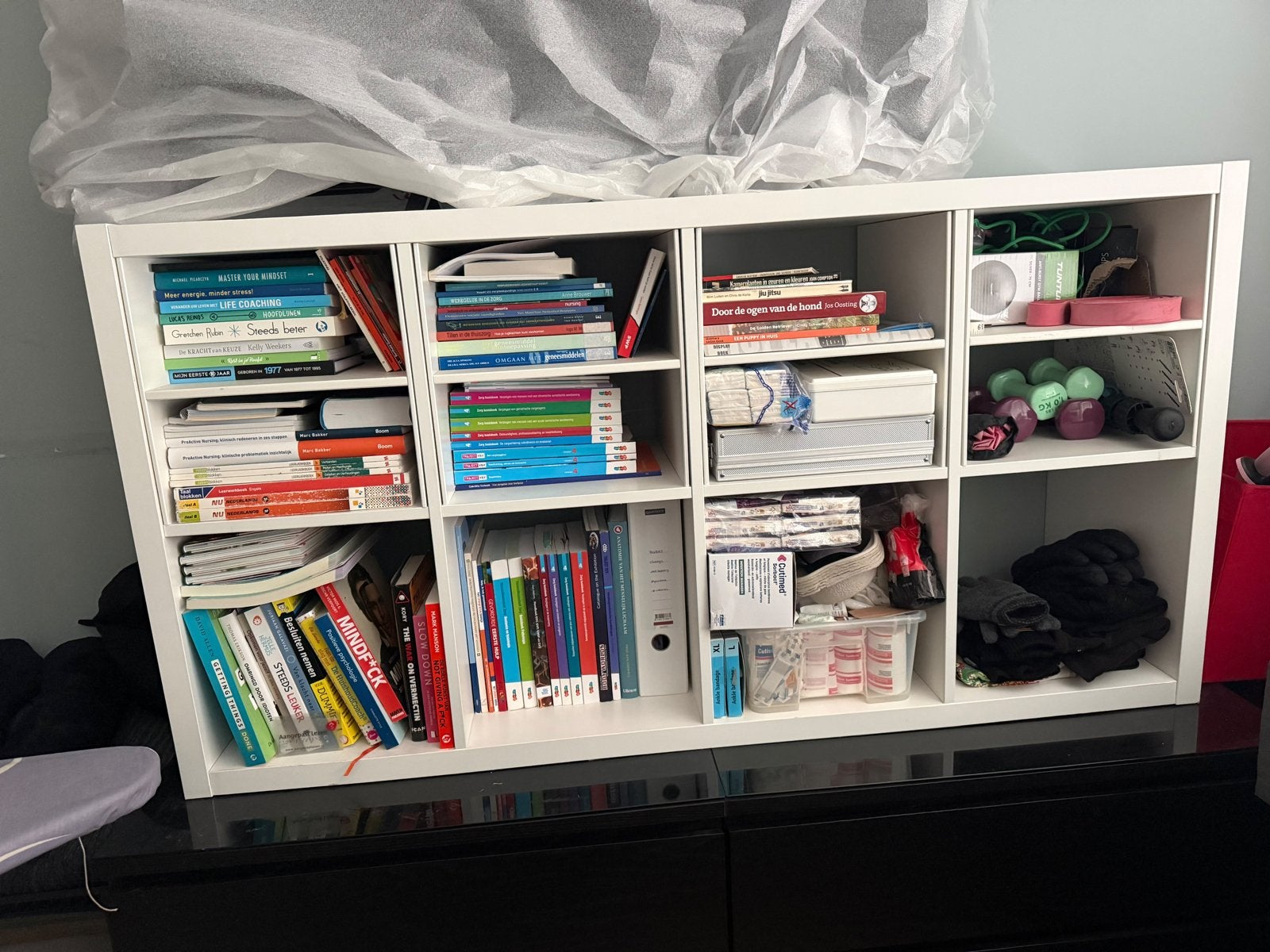 IKEA KALLAX vakkenkast wit – 8 vakken met inzetstuk 77x147, Ophalen, Gebruikt, 25 tot 50 cm, 50 tot 100 cm