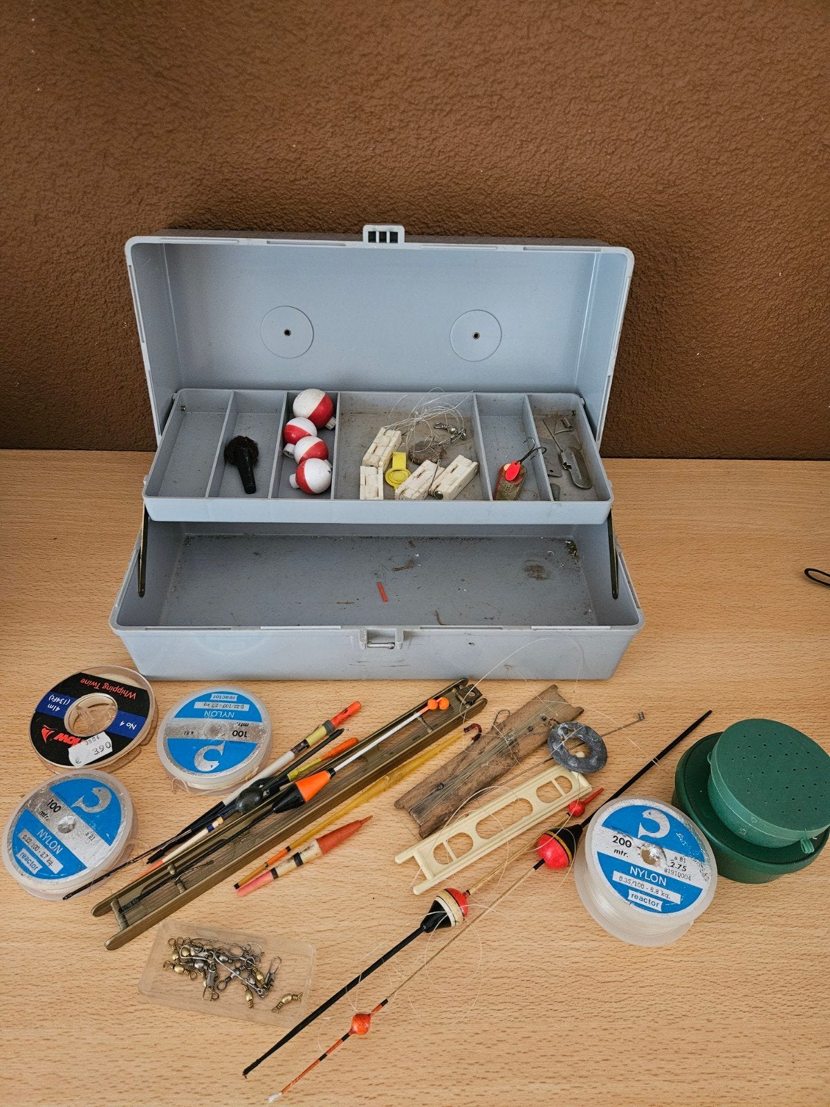 Visgerei set: viskoffer, dobbers, lood, haken en meer, Ophalen of Verzenden, Gebruikt, Overige typen