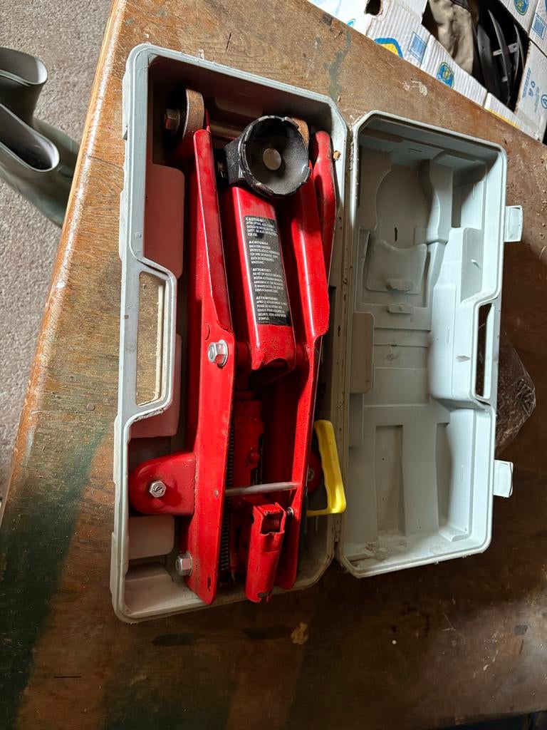 Autokrik 2 ton - Werkt perfect, Auto diversen, Krikken, Ophalen, Zo goed als nieuw, Mechanisch, Garagekrik