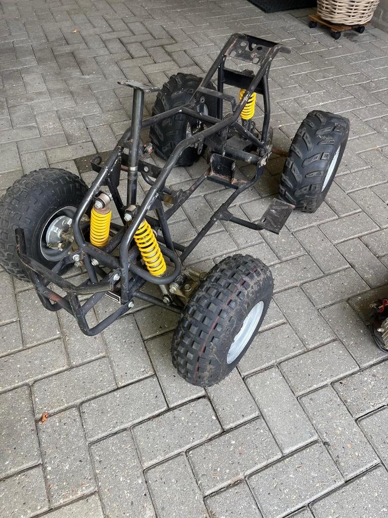 Kinder Quad. In onderdelen, Ophalen