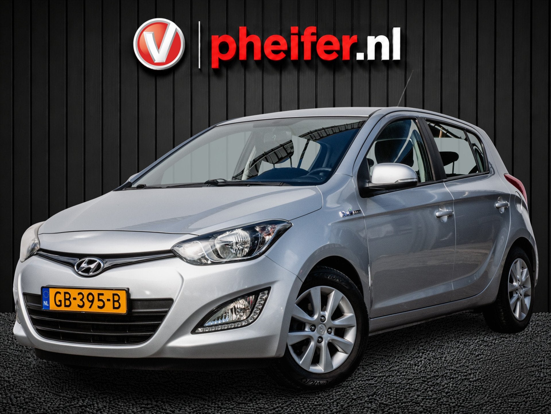 Hyundai i20 1.2i i-Deal Airco/ Elek. ramen/ Tel. bluetooth/, Euro 5, Gebruikt, 4 cilinders, Met garantie (alle)