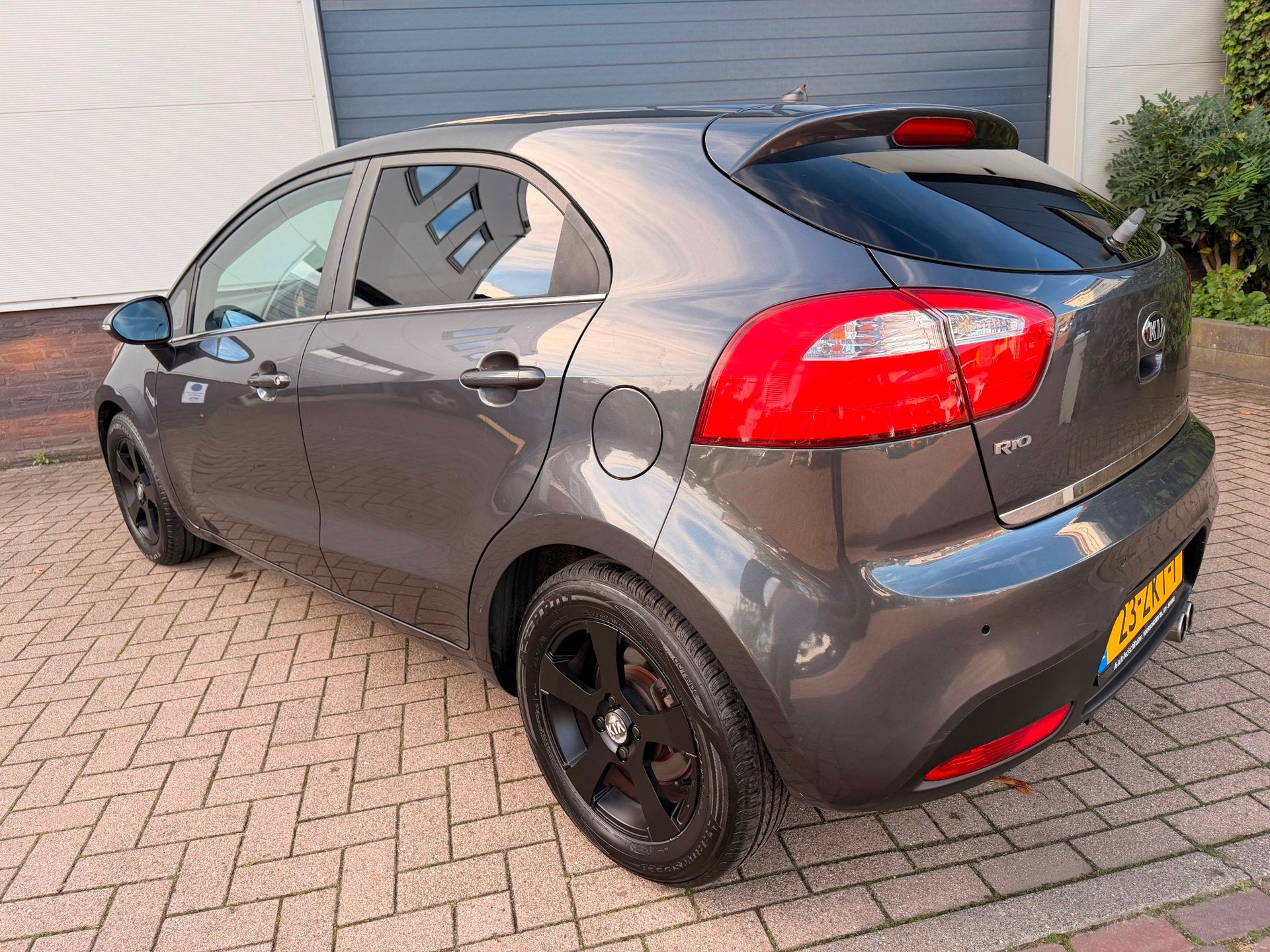 Kia Rio 1.2 CVVT Design Edition/Cruise-c/Led/PDC/Volledig on, Auto's, Euro 5, 4 cilinders, Origineel Nederlands, Bedrijf