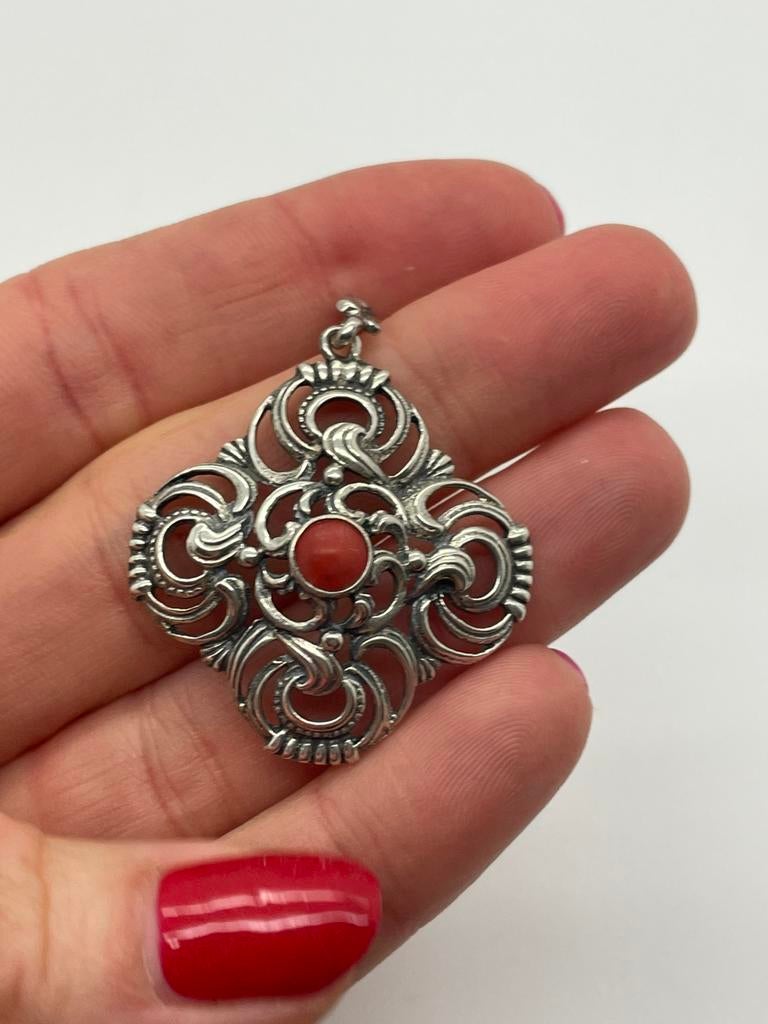 D18 Prachtige zilveren hanger bloedkoraal, Ophalen of Verzenden, Zilver, Ketting, Met edelsteen