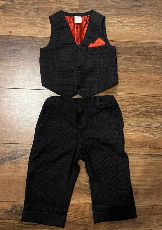 Nette Gilet & Korte Broek Set - Maat 80, Kinderen en Baby's, Ophalen of Verzenden, Zo goed als nieuw, Jongetje, Setje