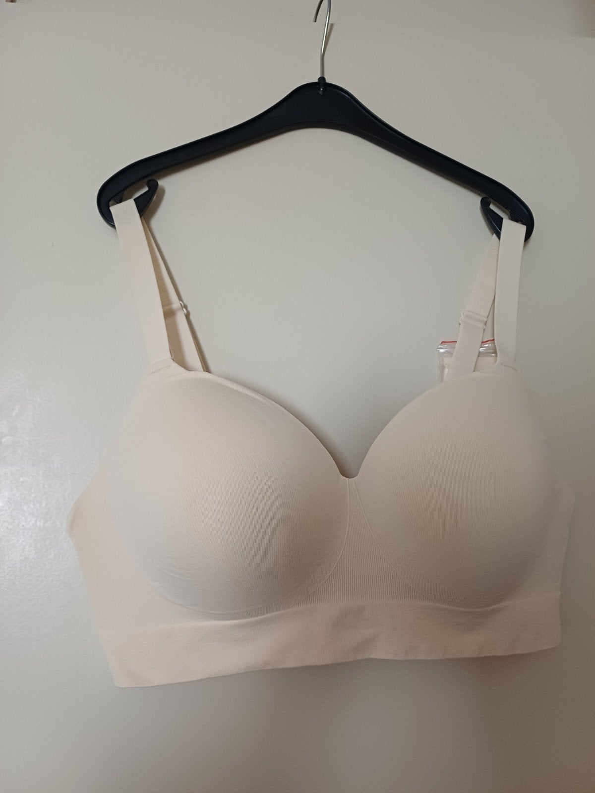 Nieuwe 95D of XL BH zonder beugels met extra tussenstukje, Kleding | Dames, Ondergoed en Lingerie, Ophalen of Verzenden, Beige