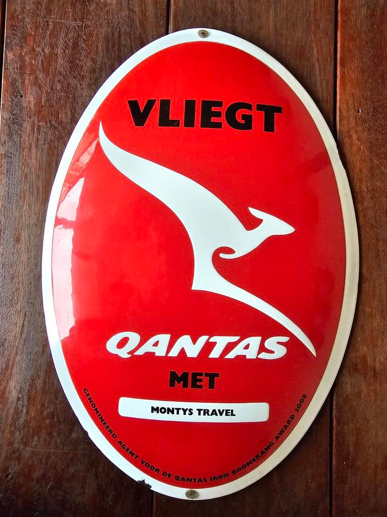 Emaille bord qantas vliegtuig montys travel, Ophalen of Verzenden, Gebruikt, Reclamebord
