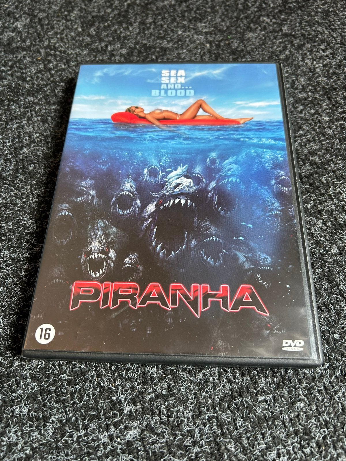 Piranha op dvd 2010 (remake), Vanaf 16 jaar, Ophalen of Verzenden, Zo goed als nieuw, Overige genres