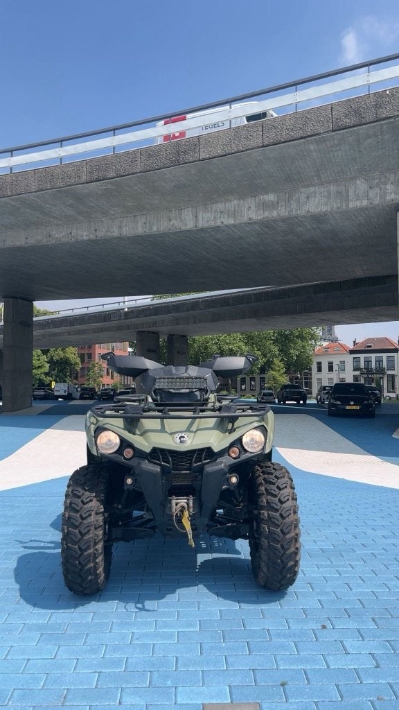 Quad Can am Outlander, Ophalen, Zo goed als nieuw